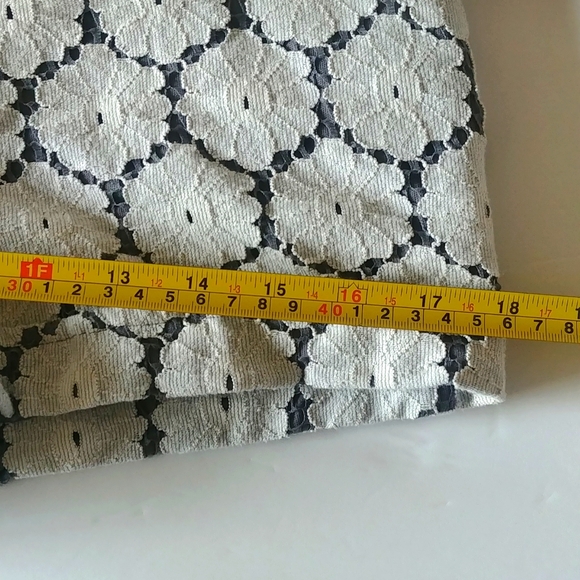 Maurices Ladies Floral Lace Short Shorts - Picture 6 of 10